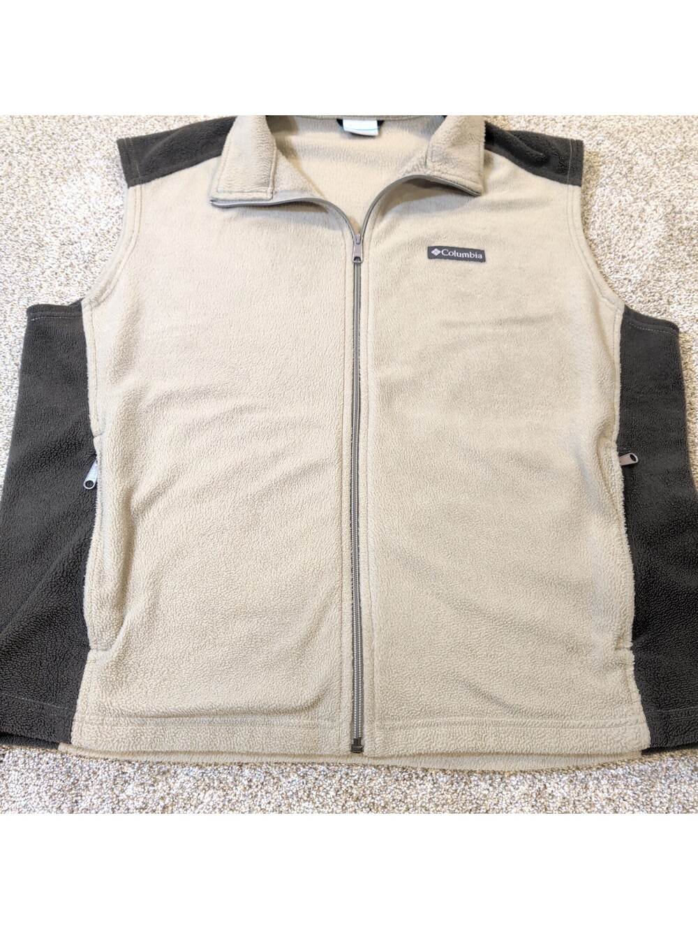 Columbia Men's XL Beige and Brown Fleece Vest
